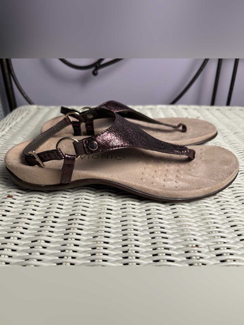 Vionic Kirra Metallic Bronze Leather Orthotic Thong Sandals Women’s Size 8 - Picture 2 of 6